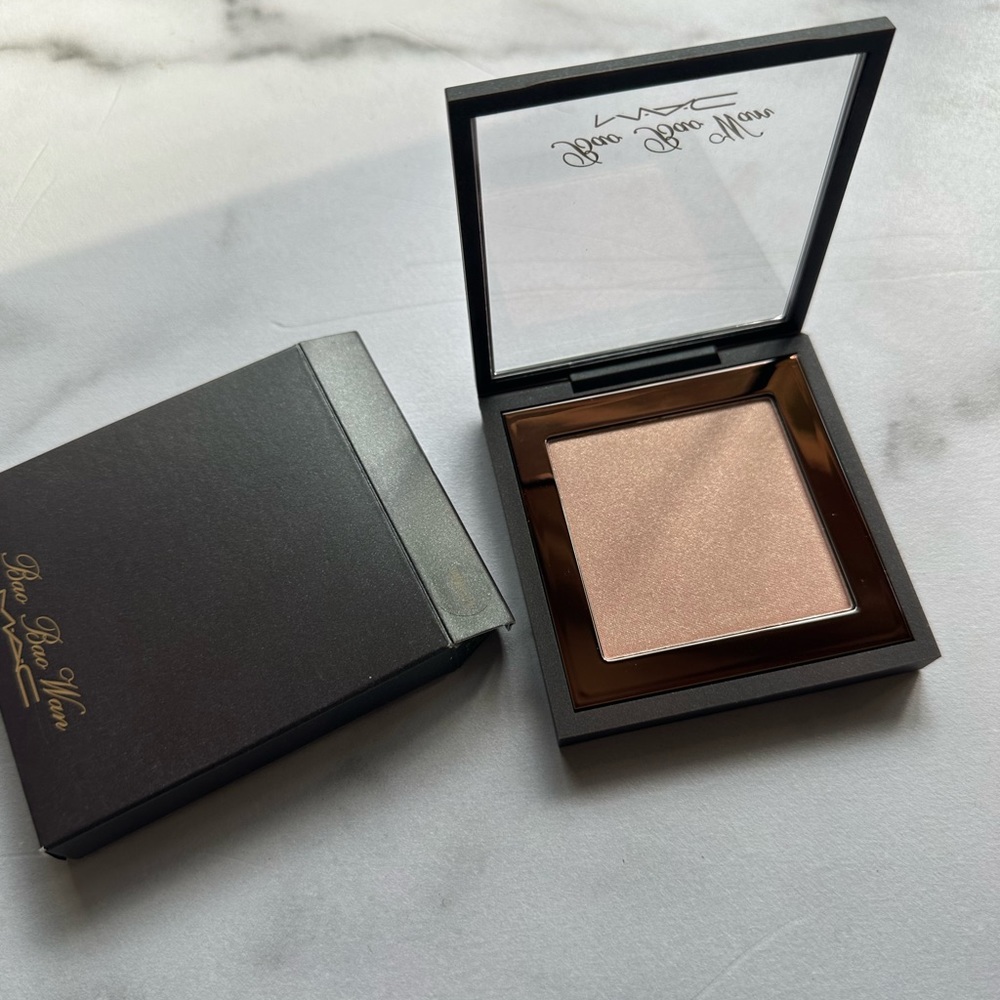 Bao Bao Wan x MAC Cosmetics Beauty Powder in Summer Opal BNIB
